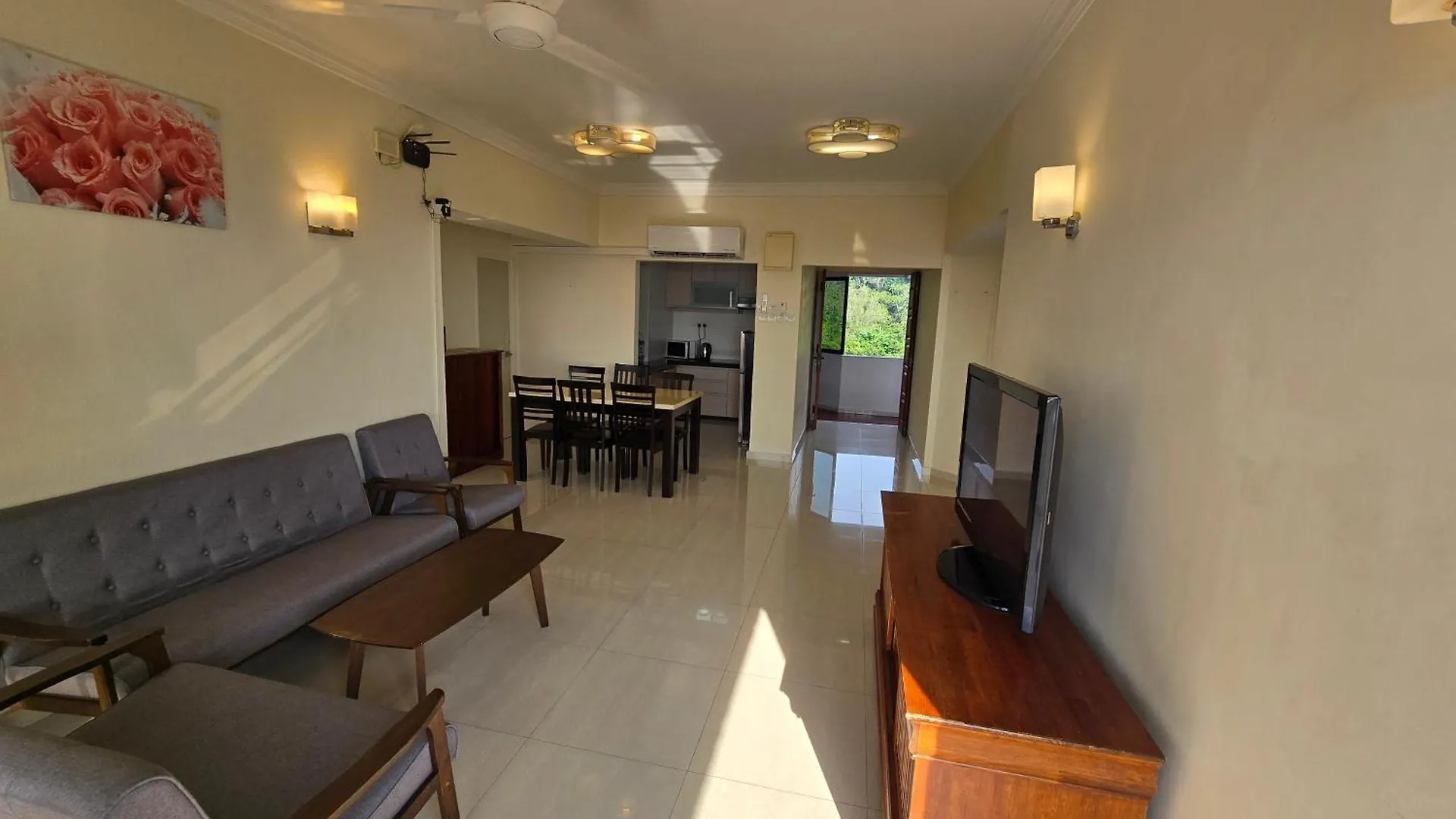 Aparthotel Sunshine Seaview Apartment Batu Feringgi